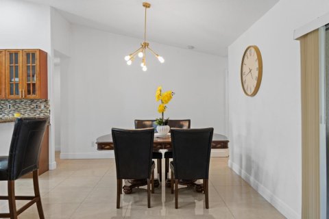 Casa en venta en Port St. Lucie, Florida, 4 dormitorios, 207.73 m2 № 2185172 - foto 15