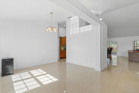 Casa en venta en Port St. Lucie, Florida, 4 dormitorios, 207.73 m2 № 2185172 - foto 4