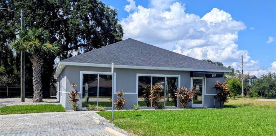 Propiedad comercial en Kissimmee, Florida 189.06 m2 № 1880932