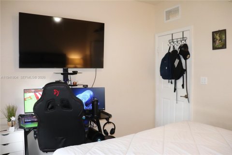 Casa en venta en Homestead, Florida, 3 dormitorios, 178.93 m2 № 2000436 - foto 20