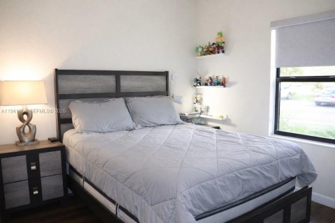 Casa en venta en Homestead, Florida, 3 dormitorios, 178.93 m2 № 2000436 - foto 18