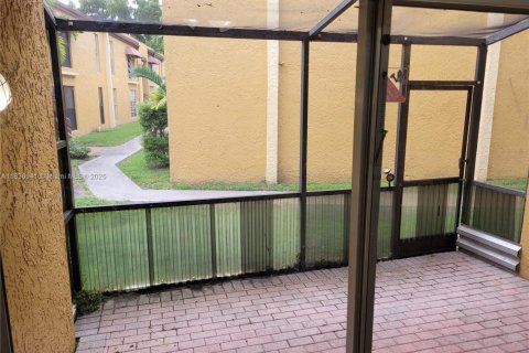 Copropriété à louer à Tamarac, Floride: 2 chambres, 78.04 m2 № 1806506 - photo 23