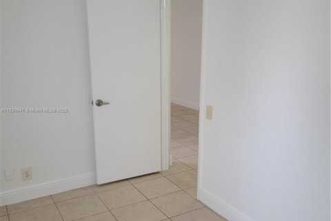 Copropriété à louer à Tamarac, Floride: 2 chambres, 78.04 m2 № 1806506 - photo 16