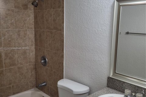 Copropriété à louer à Tamarac, Floride: 2 chambres, 78.04 m2 № 1806506 - photo 22