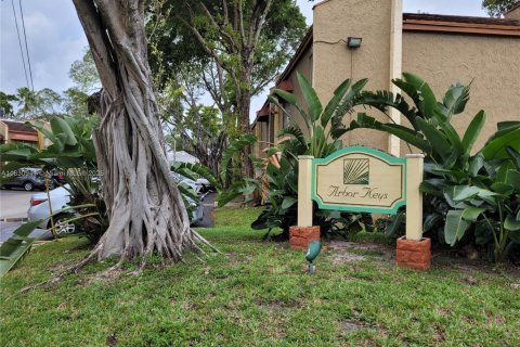 Copropriété à louer à Tamarac, Floride: 2 chambres, 78.04 m2 № 1806506 - photo 2