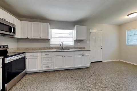 Villa ou maison à louer à Tampa, Floride: 3 chambres, 91.6 m2 № 2415487 - photo 4