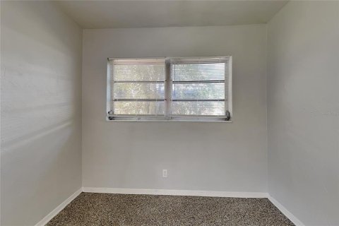 Villa ou maison à louer à Tampa, Floride: 3 chambres, 91.6 m2 № 2415487 - photo 5