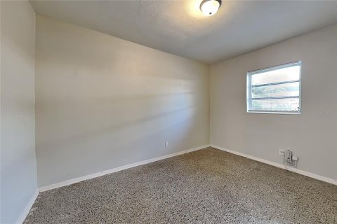 Villa ou maison à louer à Tampa, Floride: 3 chambres, 91.6 m2 № 2415487 - photo 13