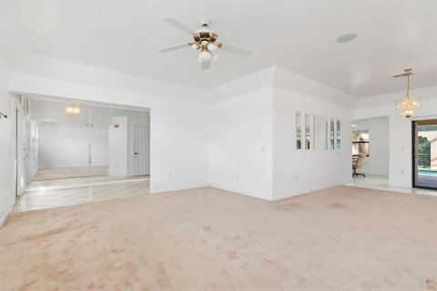 House in Port Charlotte, Florida 3 bedrooms, 229.38 sq.m. № 1559568 - photo 7