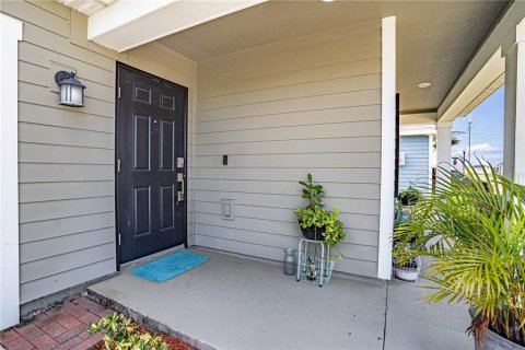 Casa en venta en Haines City, Florida, 3 dormitorios, 193.24 m2 № 1508611 - foto 2