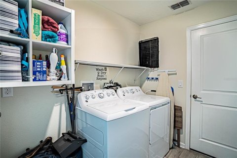 Casa en venta en Haines City, Florida, 3 dormitorios, 193.24 m2 № 1508611 - foto 23