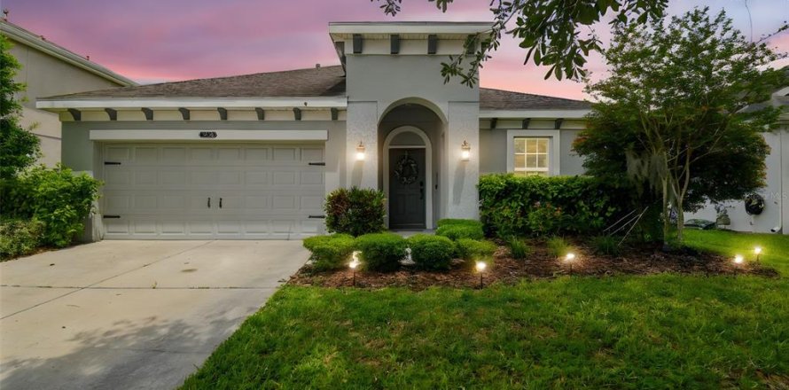 Villa ou maison à CONNERTON
à Land O' Lakes, Floride 3 chambres, 194.26 m2 № 1883191