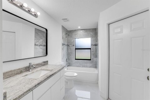 Casa en venta en Lehigh Acres, Florida, 4 dormitorios, 272.2 m2 № 2218252 - foto 14
