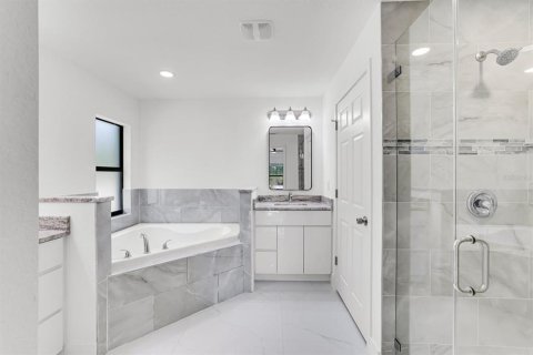 Casa en venta en Lehigh Acres, Florida, 4 dormitorios, 272.2 m2 № 2218252 - foto 11