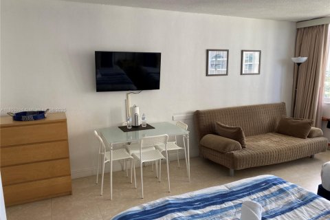 Copropriété à vendre à Sunny Isles Beach, Floride: 38.09 m2 № 1882270 - photo 9