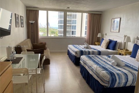 Copropriété à vendre à Sunny Isles Beach, Floride: 38.09 m2 № 1882270 - photo 8
