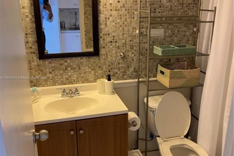 Copropriété à vendre à Sunny Isles Beach, Floride: 38.09 m2 № 1882270 - photo 13