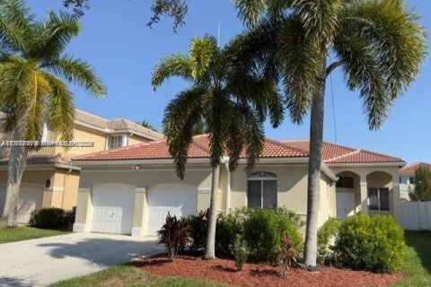 Casa en Weston, Florida 4 dormitorios, 209.49 m2 № 2044637