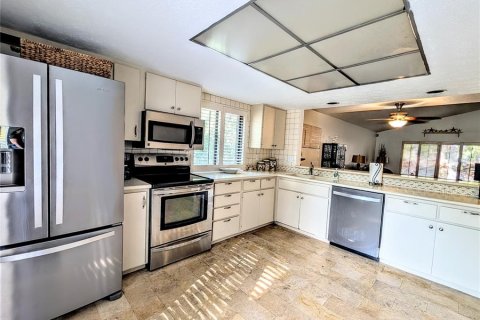 House in Bradenton, Florida 3 bedrooms, 171.59 sq.m. № 2152030 - photo 4