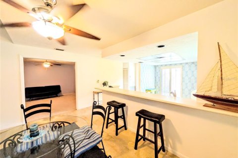 House in Bradenton, Florida 3 bedrooms, 171.59 sq.m. № 2152030 - photo 10