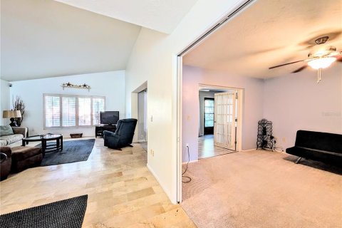 House in Bradenton, Florida 3 bedrooms, 171.59 sq.m. № 2152030 - photo 16
