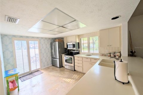 House in Bradenton, Florida 3 bedrooms, 171.59 sq.m. № 2152030 - photo 7