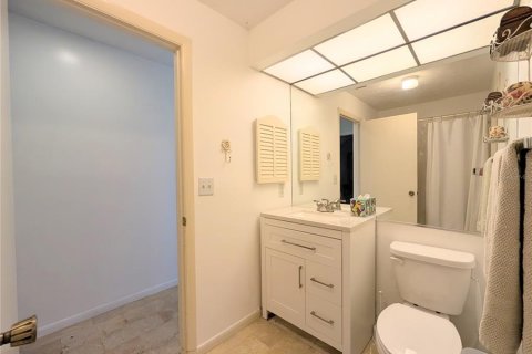House in Bradenton, Florida 3 bedrooms, 171.59 sq.m. № 2152030 - photo 22