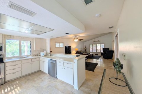 House in Bradenton, Florida 3 bedrooms, 171.59 sq.m. № 2152030 - photo 6