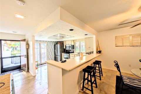 House in Bradenton, Florida 3 bedrooms, 171.59 sq.m. № 2152030 - photo 8