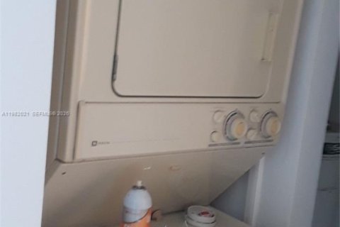 Copropriété à louer à Oakland Park, Floride: 2 chambres, 84.54 m2 № 2043230 - photo 11