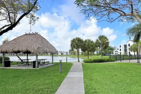 Copropriété à louer à Oakland Park, Floride: 2 chambres, 84.54 m2 № 2043230 - photo 14