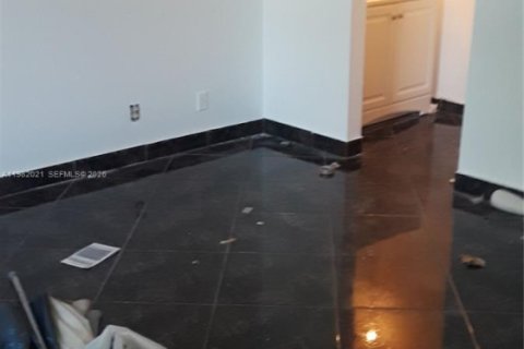 Copropriété à louer à Oakland Park, Floride: 2 chambres, 84.54 m2 № 2043230 - photo 4