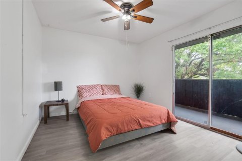 Condo in Orlando, Florida, 3 bedrooms  № 1522869 - photo 13