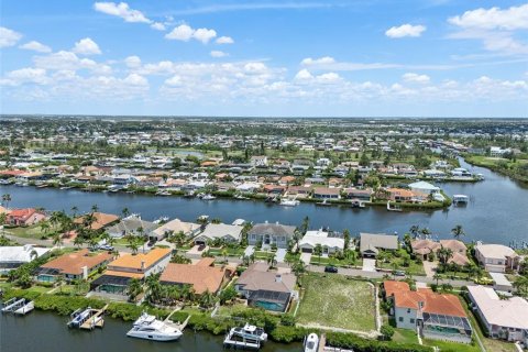 Casa en alquiler en Apollo Beach, Florida, 4 dormitorios, 214.42 m2 № 2266551 - foto 10