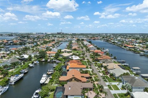 Casa en alquiler en Apollo Beach, Florida, 4 dormitorios, 214.42 m2 № 2266551 - foto 9