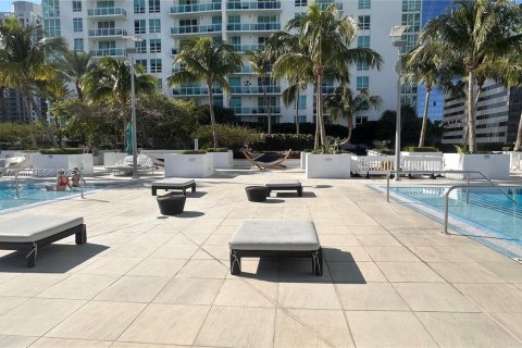 Condo in Miami, Florida, 1 bedroom  № 1709409 - photo 18