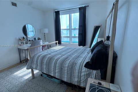 Condo in Miami, Florida, 1 bedroom  № 1709409 - photo 9