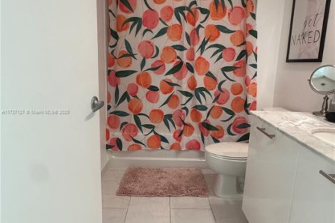 Condo in Miami, Florida, 1 bedroom  № 1709409 - photo 8