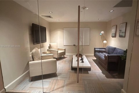 Condo in Miami, Florida, 1 bedroom  № 1709409 - photo 24