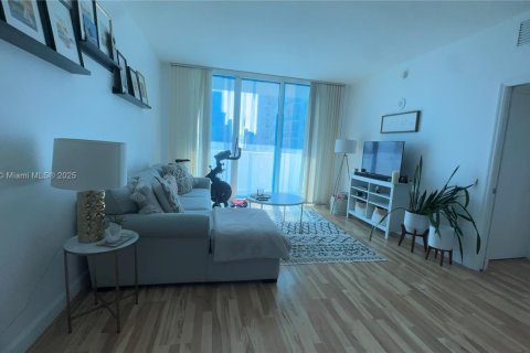 Condo in Miami, Florida, 1 bedroom  № 1709409 - photo 5