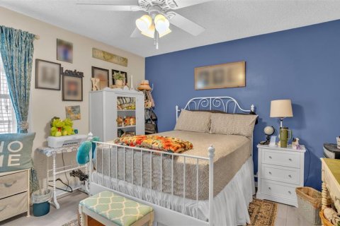 Condo in Hudson, Florida, 2 bedrooms № 2195591 - photo 14
