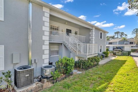 Condo in Hudson, Florida, 2 bedrooms № 2195591 - photo 20