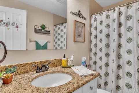 Condo in Hudson, Florida, 2 bedrooms № 2195591 - photo 16