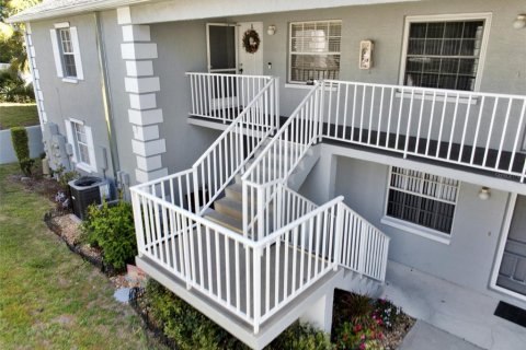 Condo à Hudson, Floride, 2 chambres  № 2195591