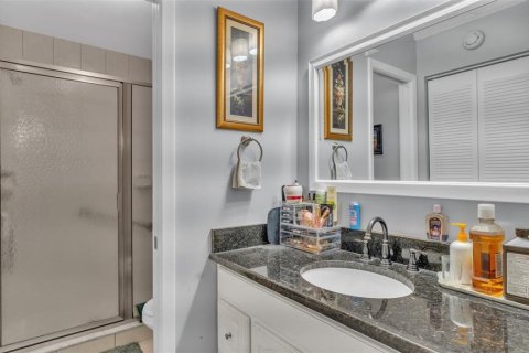 Condo in Hudson, Florida, 2 bedrooms № 2195591 - photo 12