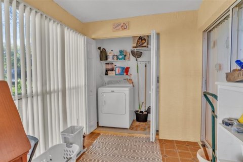 Condo in Hudson, Florida, 2 bedrooms № 2195591 - photo 17