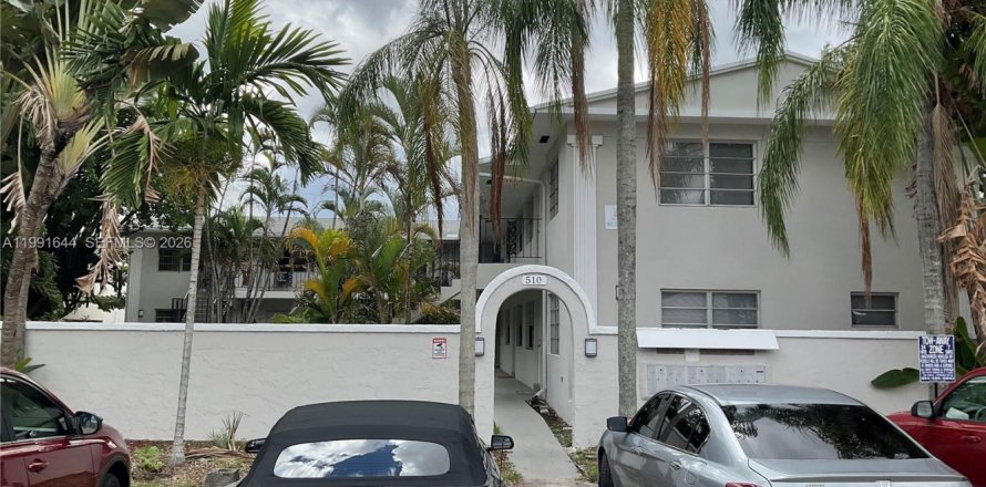 House in Fort Lauderdale, Florida 1 bedroom, 69.68 sq.m. № 2062641