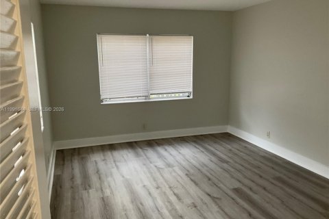 House in Fort Lauderdale, Florida 1 bedroom, 69.68 sq.m. № 2062641 - photo 8