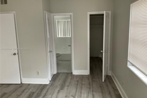 House in Fort Lauderdale, Florida 1 bedroom, 69.68 sq.m. № 2062641 - photo 7