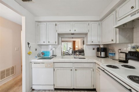 Copropriété à vendre à New Port Richey, Floride: 2 chambres, 77.2 m2 № 1573997 - photo 24